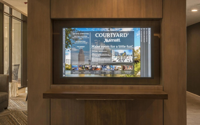 Courtyard by Marriott Grand Rapids Airport