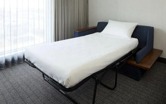 Courtyard Montreal Laval