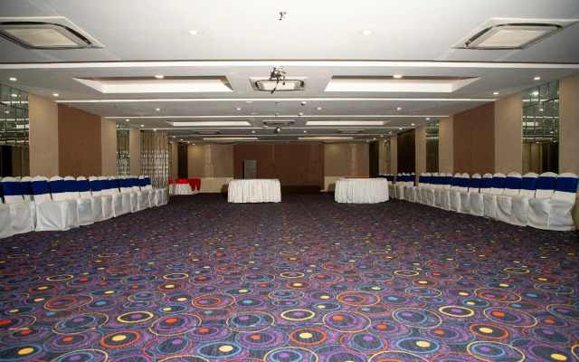 Ambar Sarovar Portico Hotel - Gandhidham