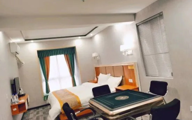 Longli Leqi Hotel