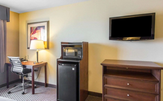 Comfort Inn & Suites Madisonville