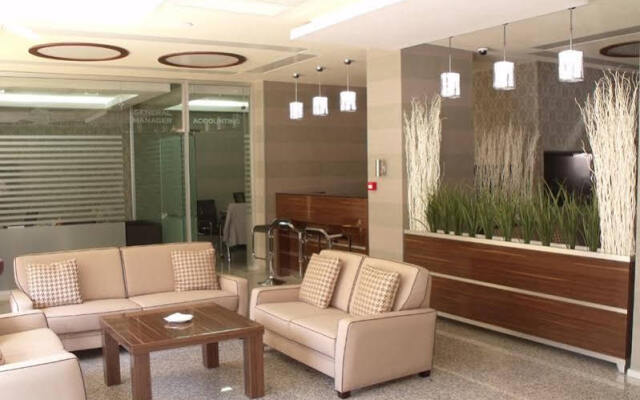 La Casa Hotel