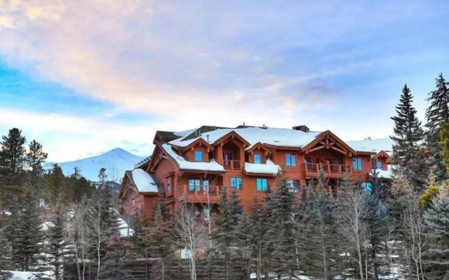 Ski-in Mountain Thunder Lodge 2 Bedroom Condo