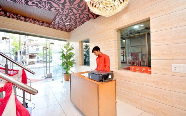 Oyo 41016 Hotel Celebration Inn