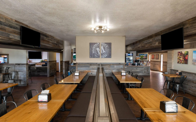 Super 8 by Wyndham Fort Bragg