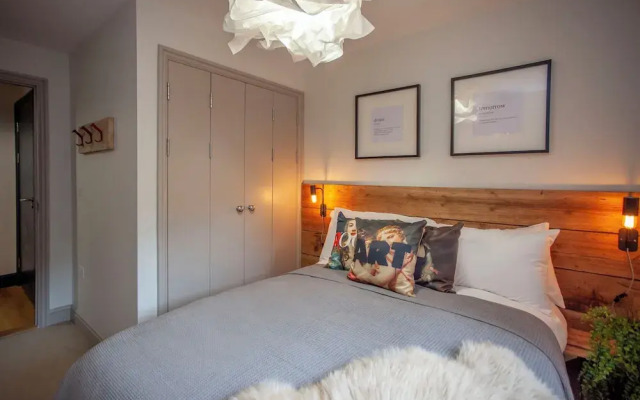 Higgihaus Cabot Mews Aparthotel