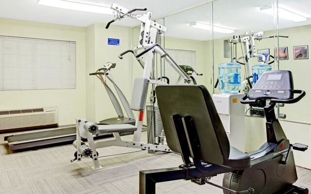 Microtel Inn & Suites By Wyndham Stockbridge/atlanta South