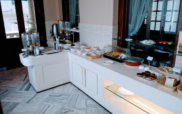 Hotel Surya