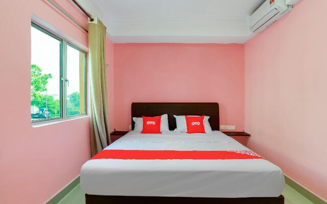 OYO 89387 Sun Keerana Hotel
