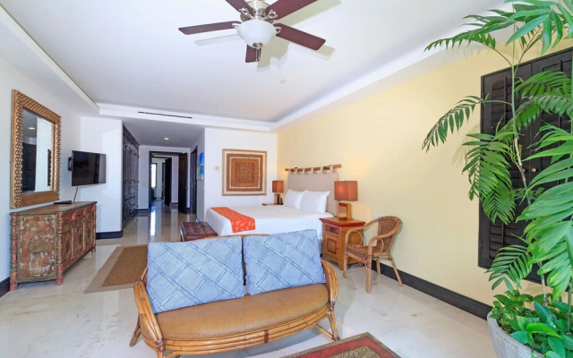 Luxurious 3 Bedroom Condo