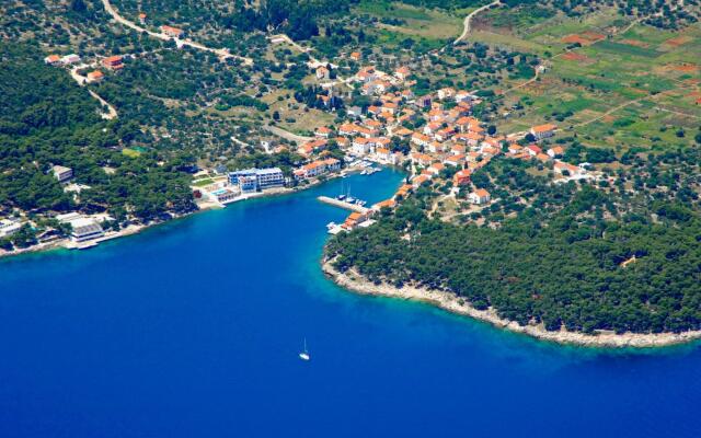 Silvana - 100 m From Beach - A1