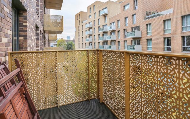 Luxury East London Flat, Sleeps 6