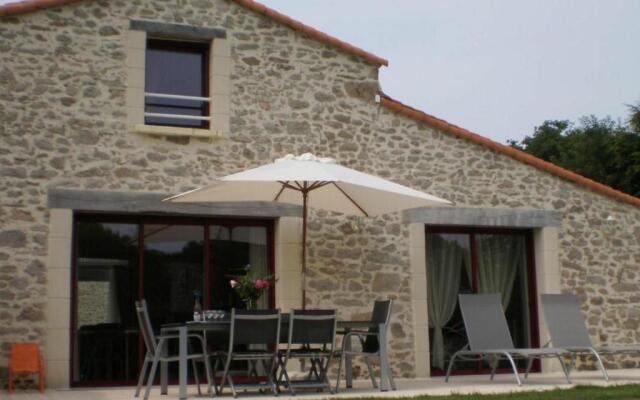 Gîte La Gaubretière, 4 pièces, 6 personnes - FR-1-426-112