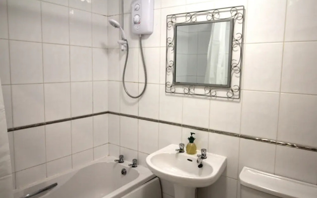 Doncaster Central Apartment Sleeps 5 Very Quiet