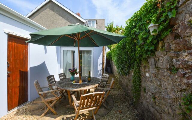 Modern Holiday Home in Tenby With Patio