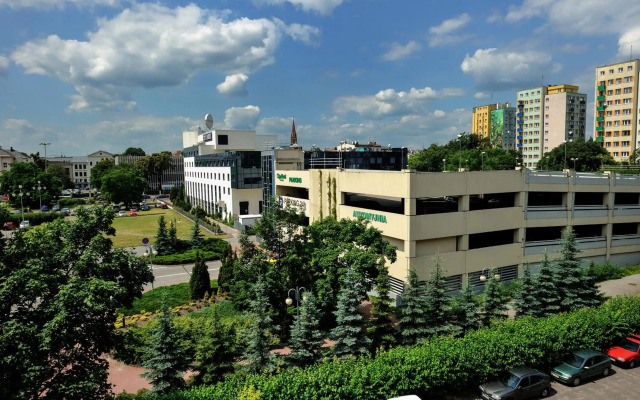 City Hotel