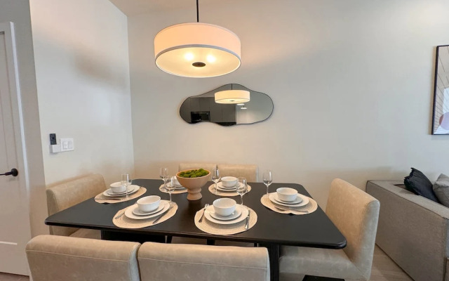 Upstay - Modern Family Townhouse w Private Pool