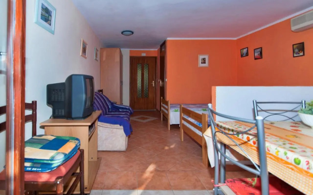 Apartment Dinono