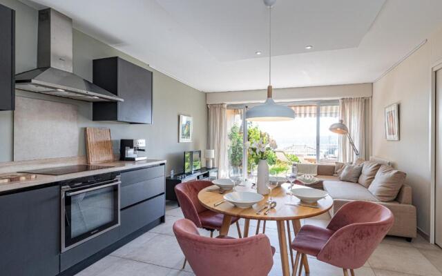 2 BDR Villefranche-sur-Mer Sea View Parking and Swimming Pool