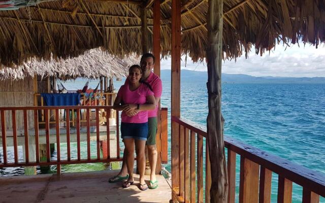 San Blas Private Beach Cabin