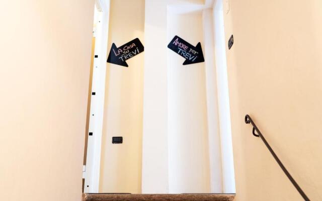 Magenta Luxury Crociferi 3