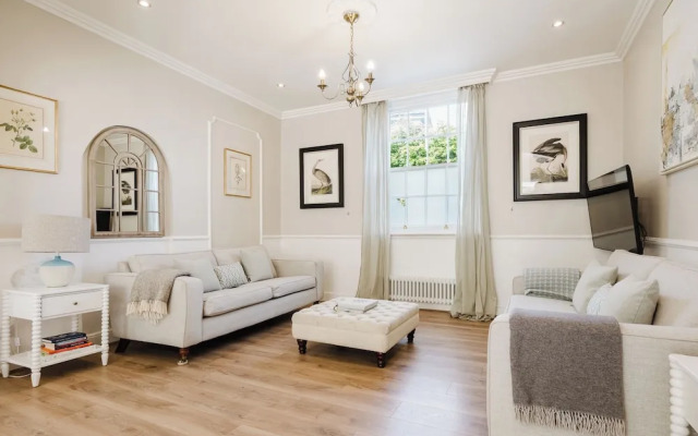 Stylish Townhouse Annexe Cheltenham