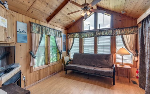 Lake Conroe RV & Camping Resort