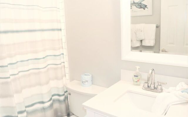 Jamaica Royale T23 - 2 Br Condo