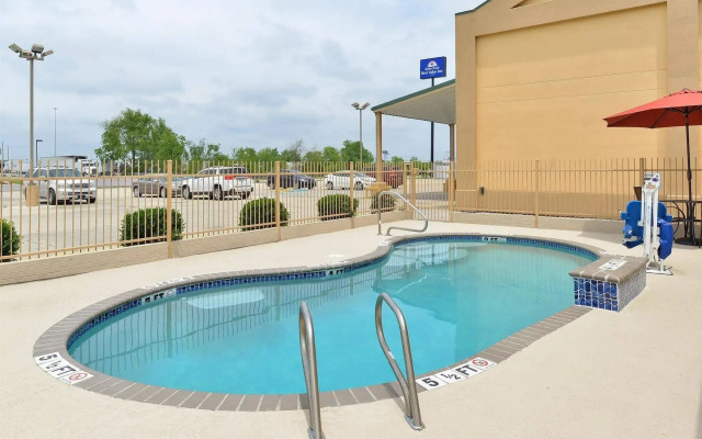 Executive Inn & Suites Breaux Bridge, LA