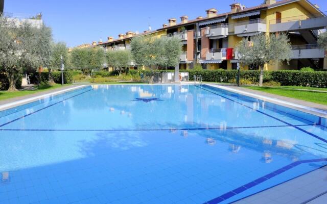 Residence in Lugana di Sirmione, With a Beautiful Swimming Pool