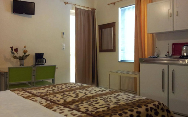 Nicolas Studios & Apartments