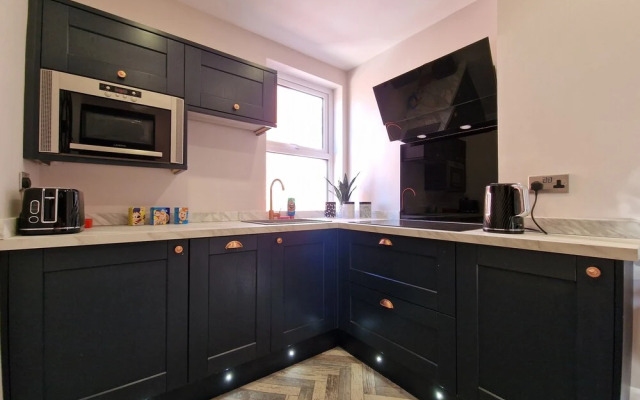 Dysa Clifton Apartments