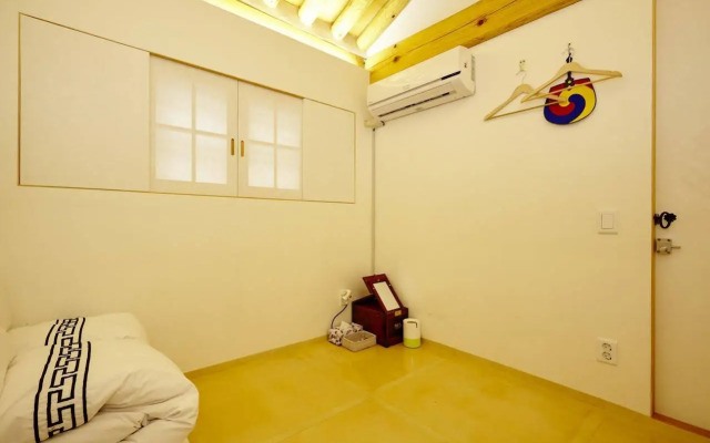 Hanok 24 guesthouse Gyeongbokgung