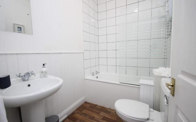 Cosy 2 Bedroom Apartment - Flat 3 Queens Square Brighton