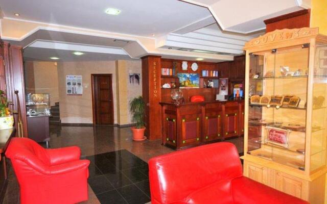 Hotel Diplomat Plus