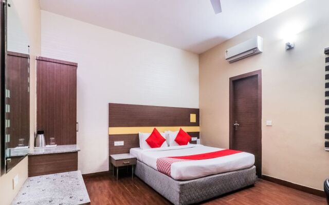 OYO 23254 Hotel Aqua