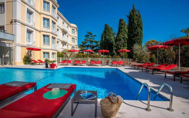 Hôtel Carlton