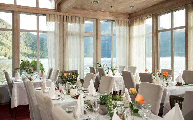 Hofslund Fjord Hotel