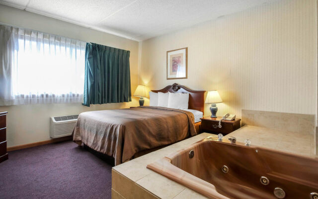 Quality Inn and Suites Beaver Dam