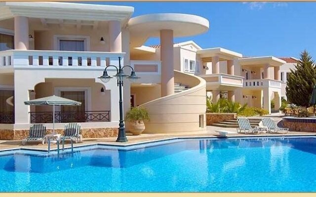 Sissy Village Hotel
