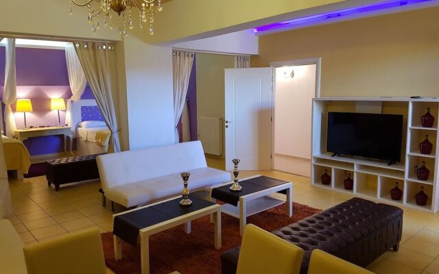 The golden brown luxury guesthouse