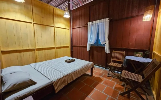 Ba Danh Homestay – Guest Rooms – Ben Tre