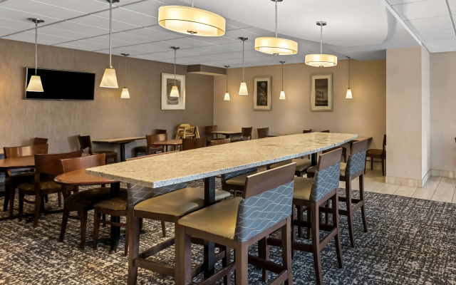 SureStay Hotel by Best Western SeaTac Airport North