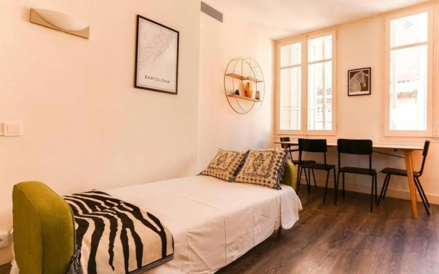 Stylish 2 Bdr apartment in Trendy Gracia