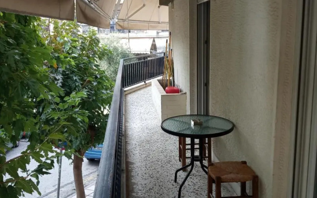 Spacious Cosy Apt (up to 5 guests)