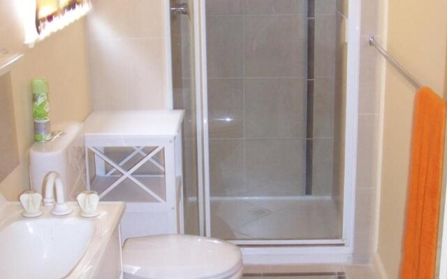 RJ's Bed & Breakfast