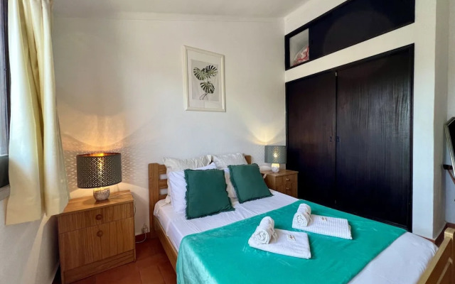 Tavira Traditional Villa by Homing