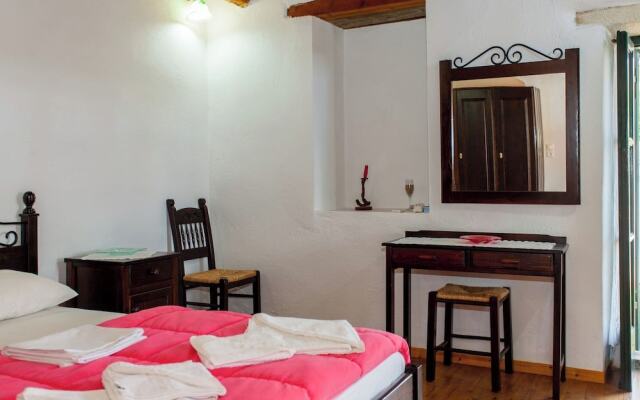 Dream 1 -traditional House With Pool To Share