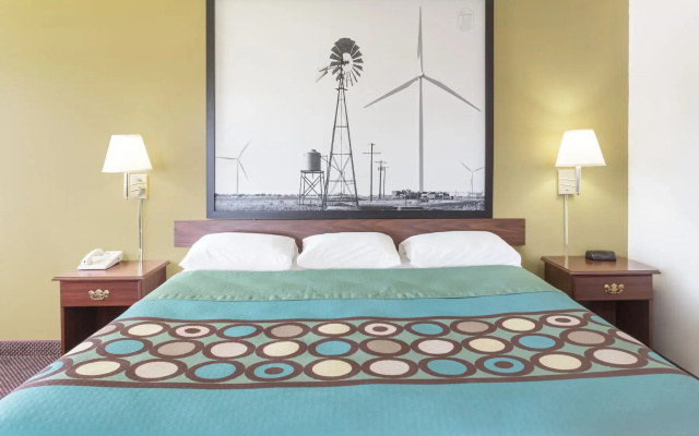 Super 8 by Wyndham Cresco IA