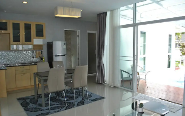 Siam Twins Villa B